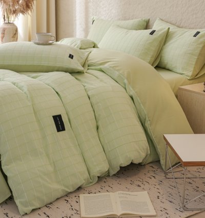 The Cotton Yarn-Dyed Jacquard Small Checkered Four-Piece Bedding Set